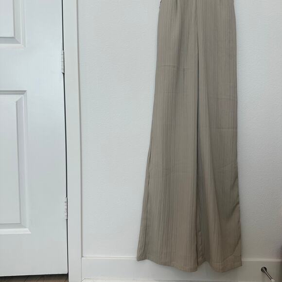 NWT PrettyLittleThing Stone Strappy Textured Backless Wide Leg Jumpsuit US 2 - Picture 3 of 6